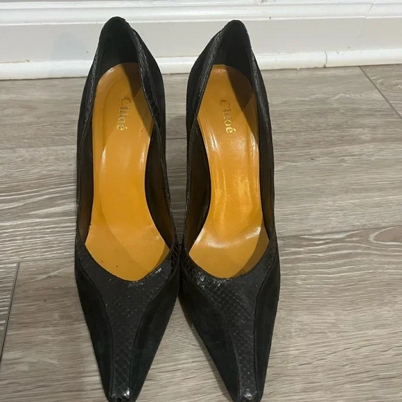 Chloe Black Heels - Picture 2 of 10